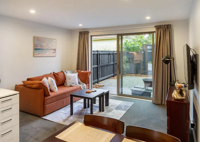 Bright & Spacious 2Br Near Ara Institute And Cbd