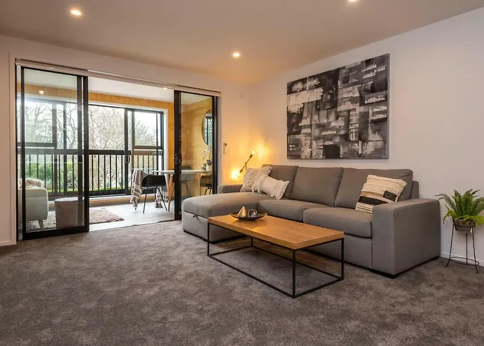 Penthouse With Park View