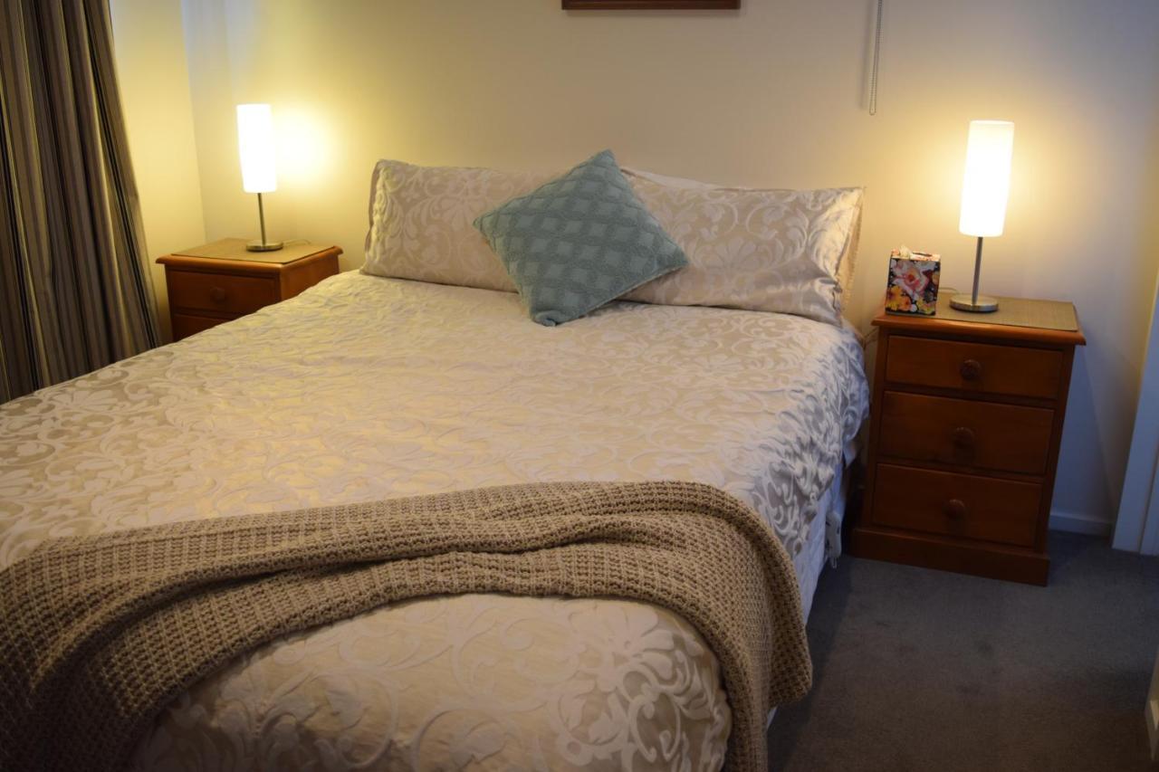 Bed & Breakfast In The Heart Of Fendalton *