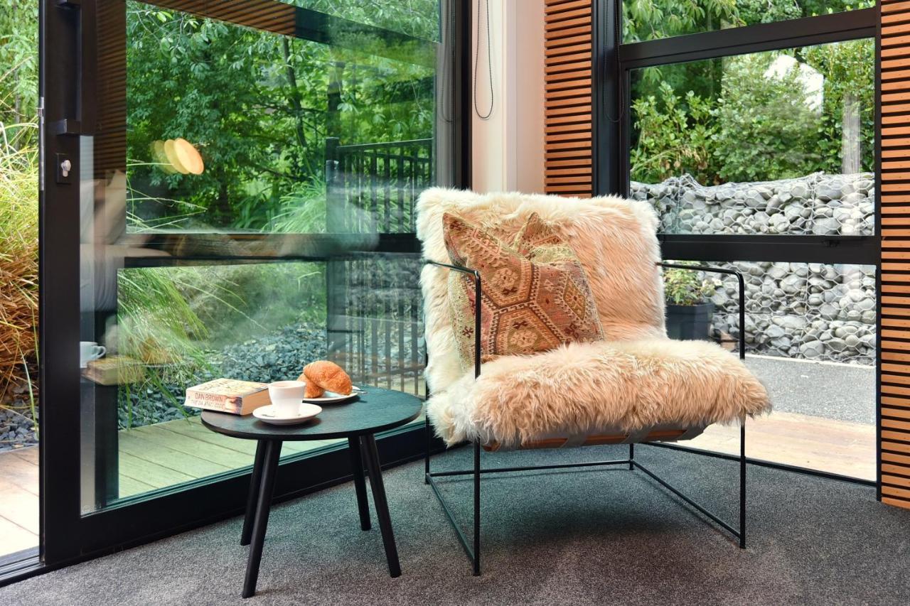 Bridle Path Retreat - Homes *