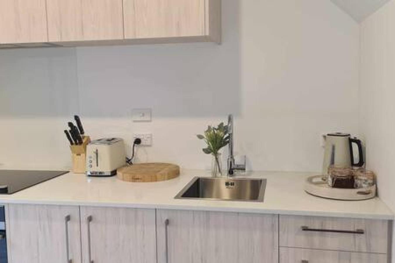 Apartment Cute On Cashel 6