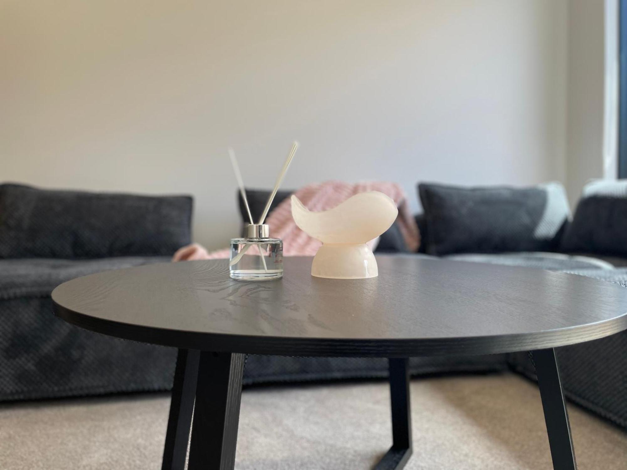 Luxury 2 Bedroom Townhouse Opposite Merivale Mall Apartment