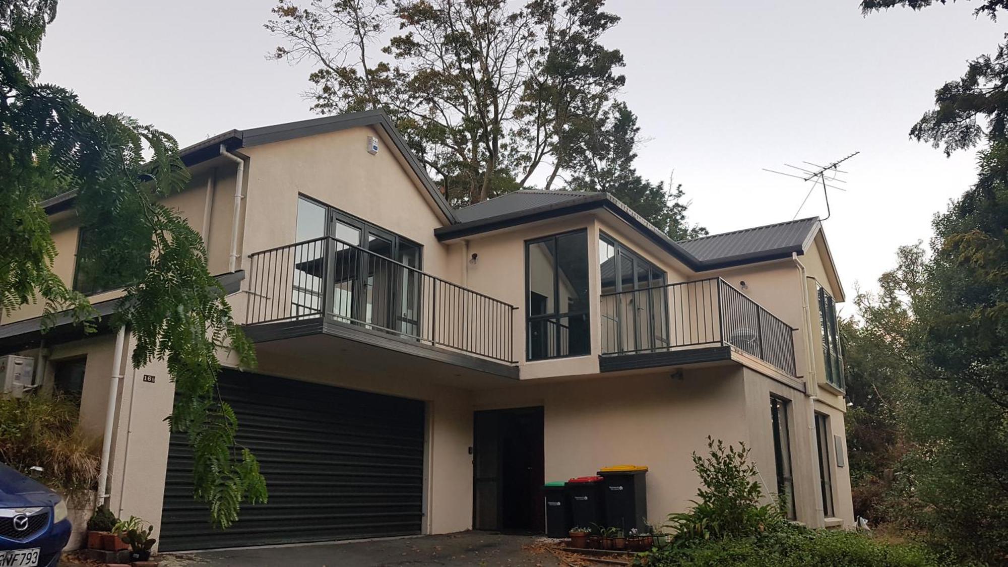 Holiday home Tranquil Treehouse Christchurch