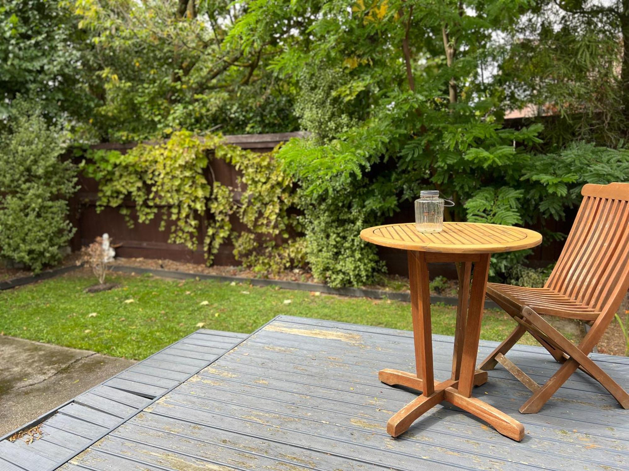 Homestay Gorgeous Villa, 7 Minutes From Airport *