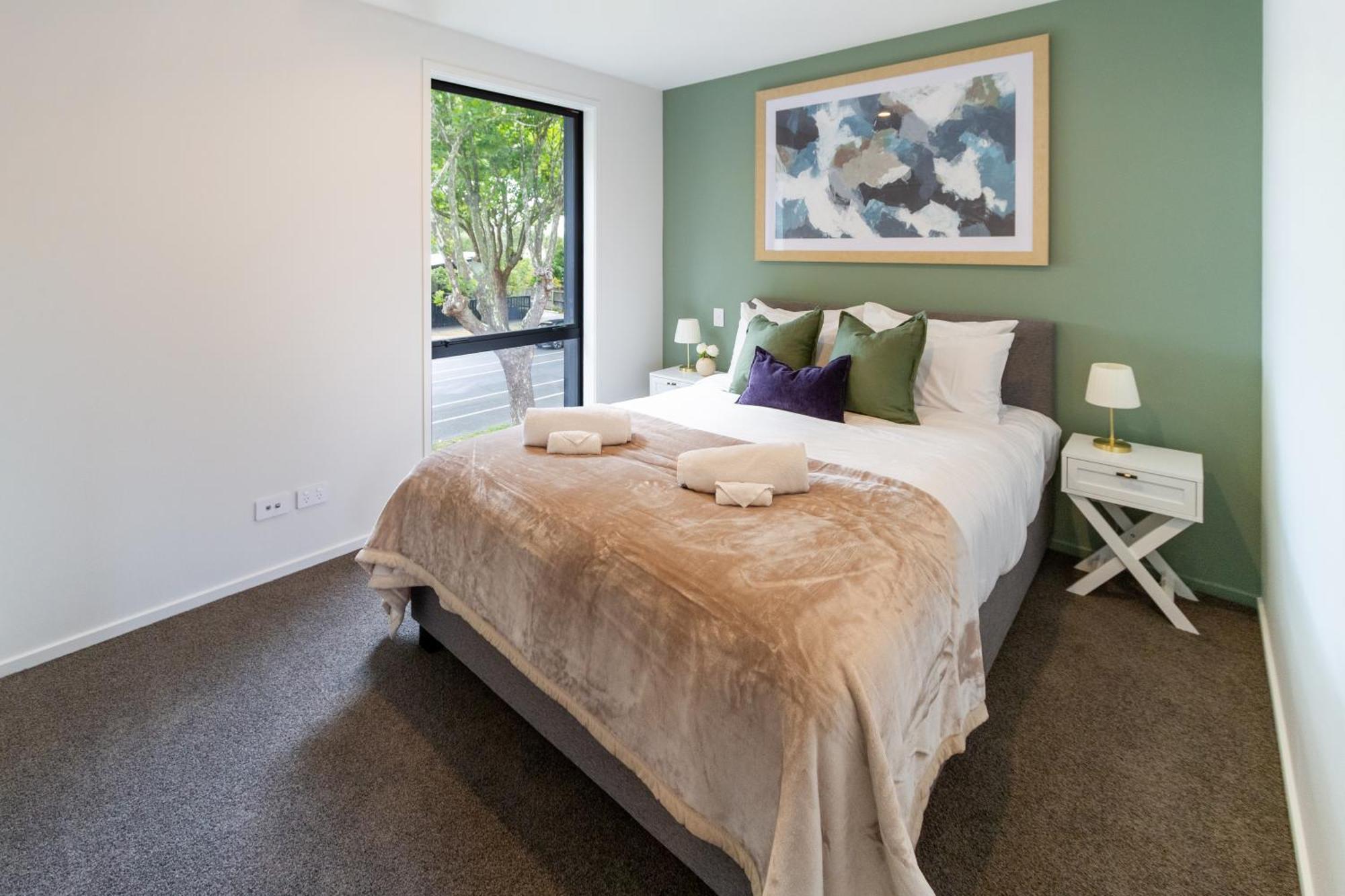 Lovely In Linwood: 2br Beauty *