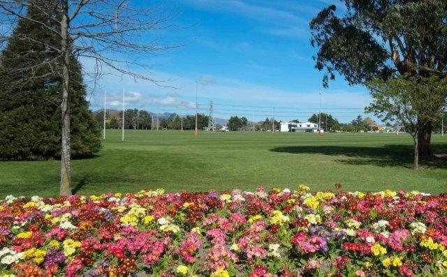 Spacious Near Airport Christchurch