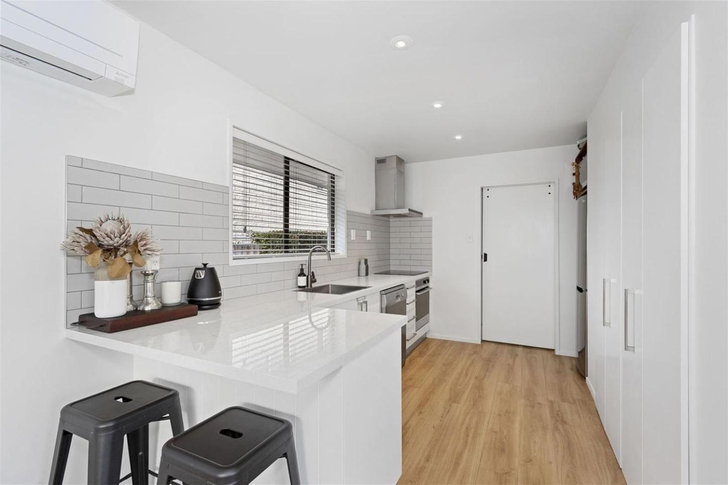 Spacious Near Airport Christchurch