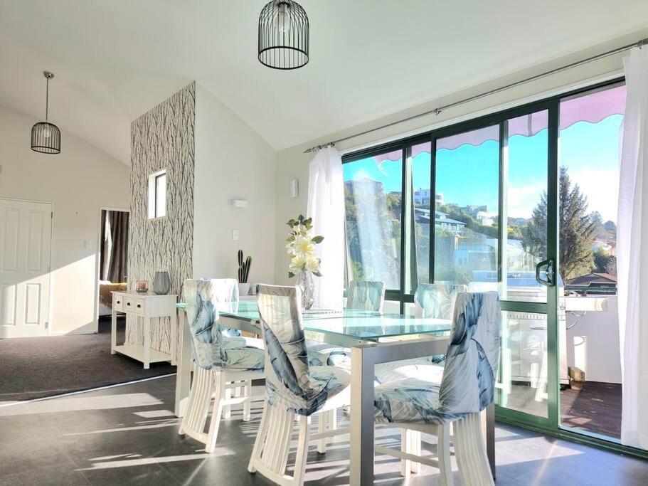 4brm Family House In Cashmere -sleeps 7