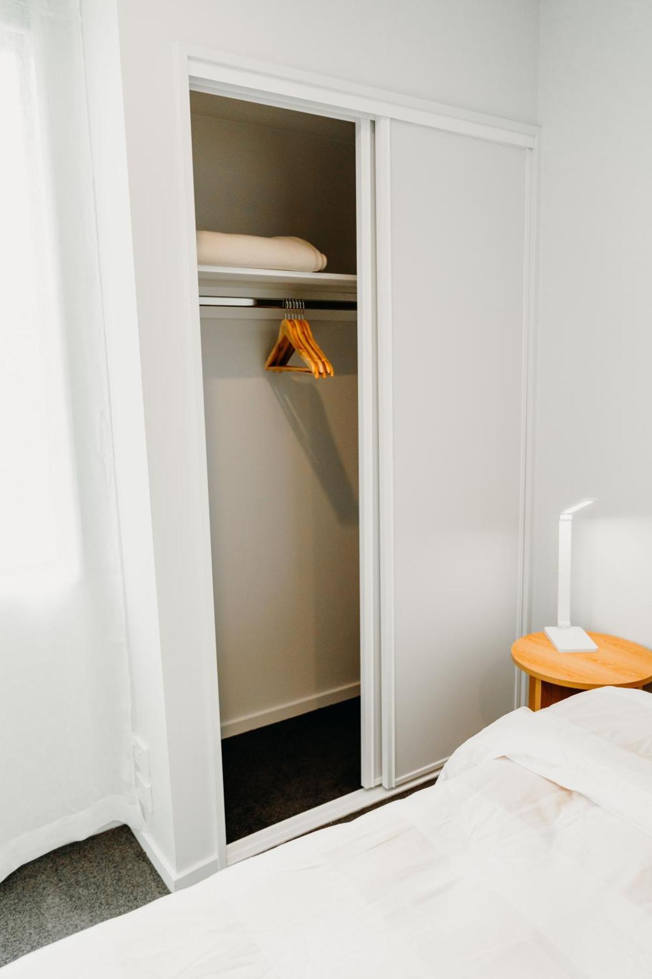New Townhouse, Heart Of Centre, 2 Bed 2 Bath, Car Park