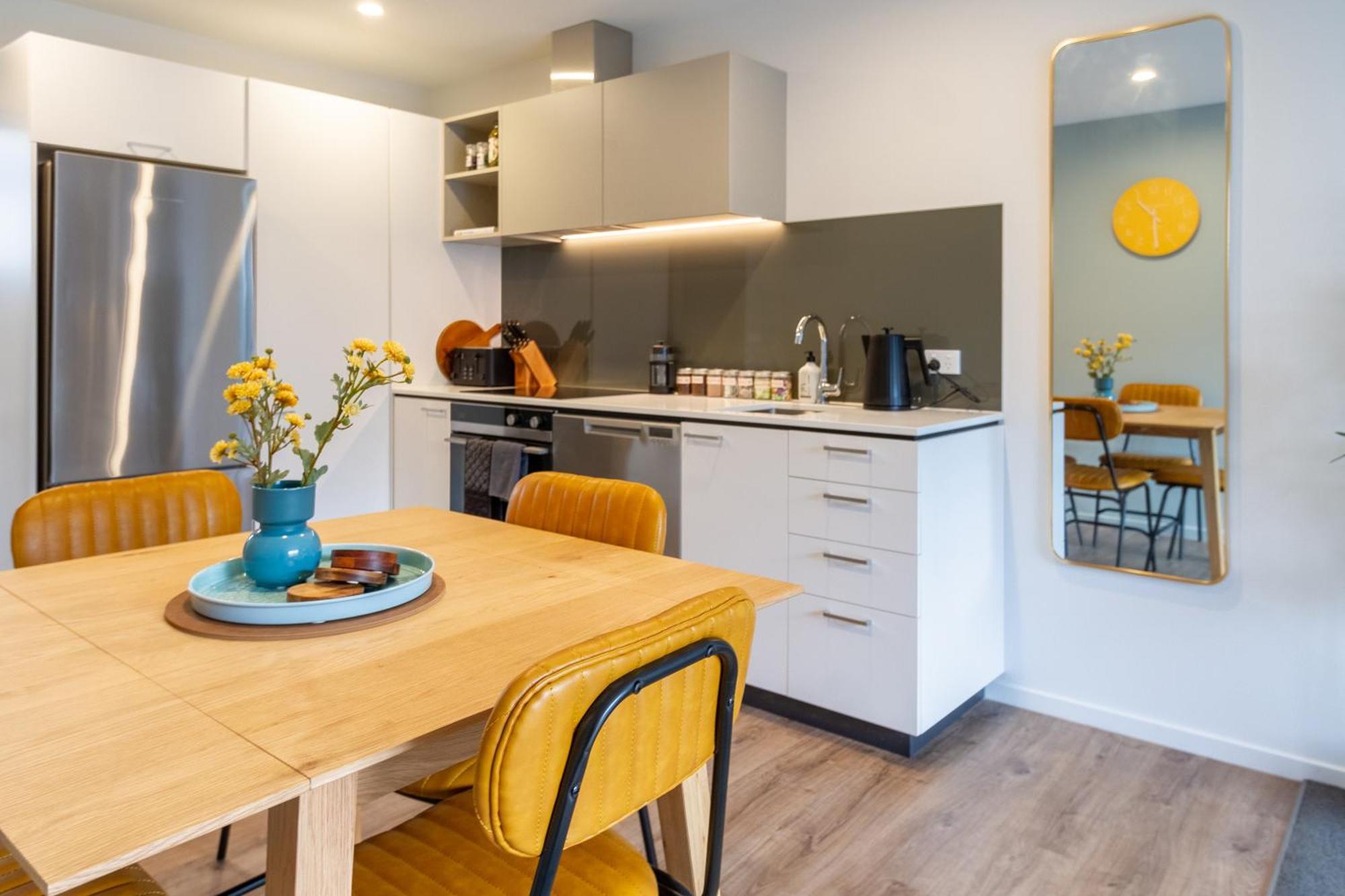 Serene 2 Bed Cbd Retreat Apartment Christchurch