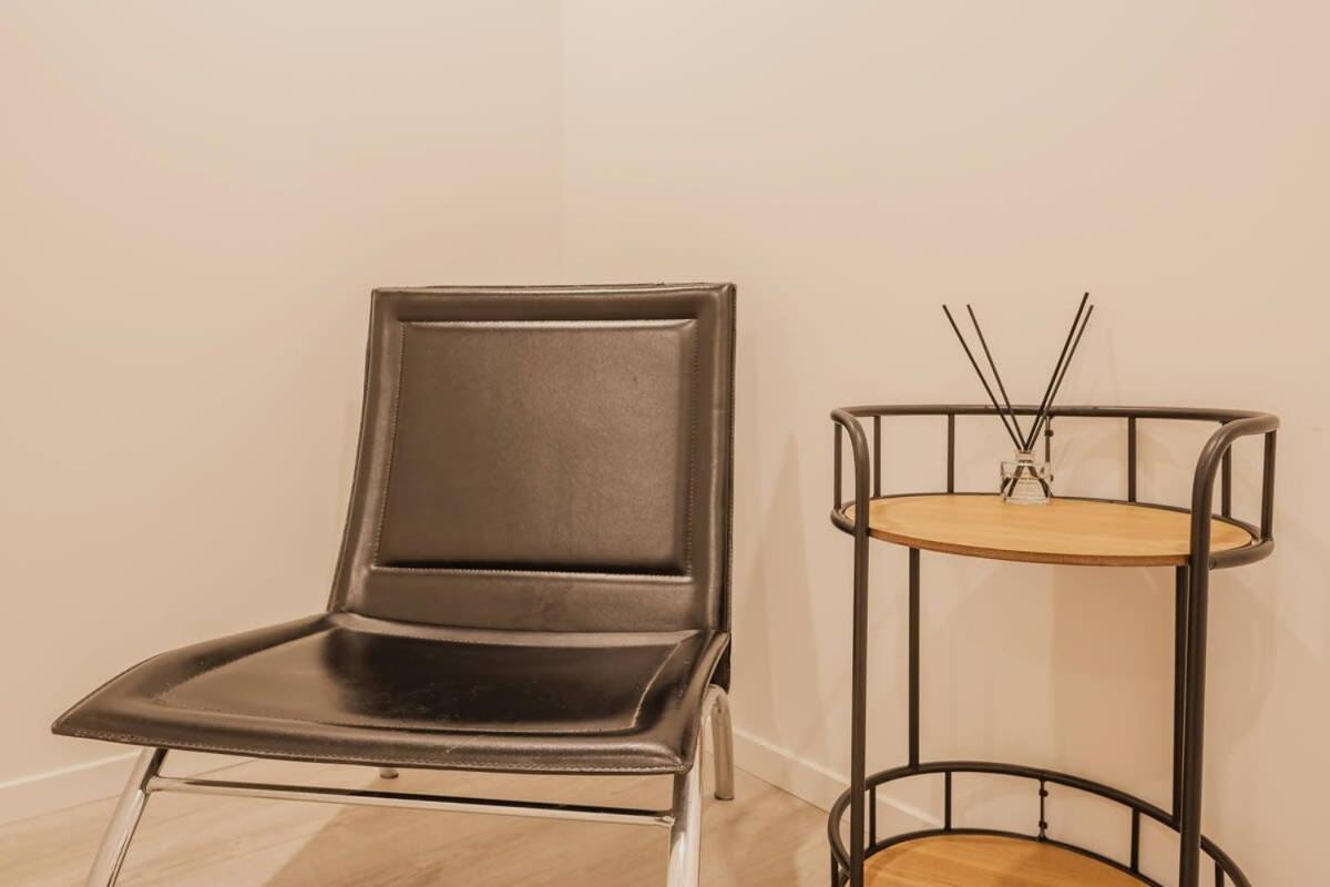 Designer's Pad In Apartment Christchurch