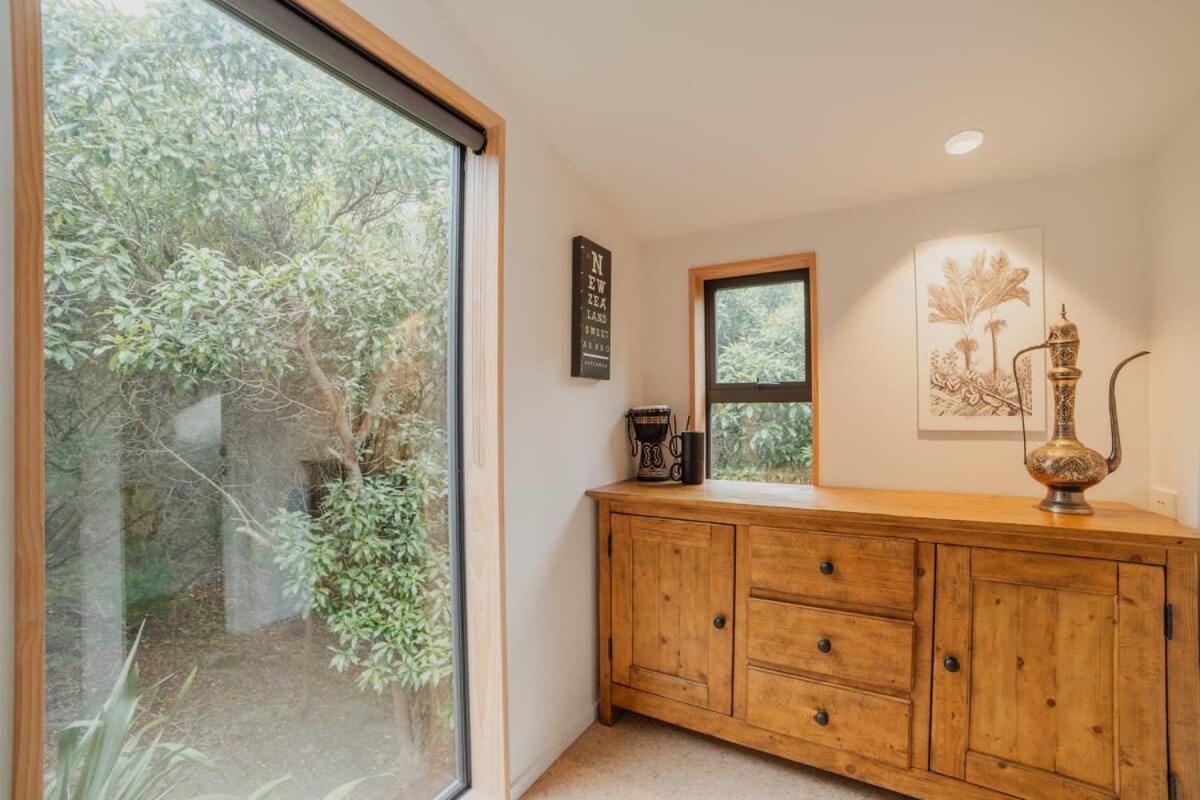 Ocean Views At Rapanui Lodge- 4br Gem With Parking Holiday home Christchurch