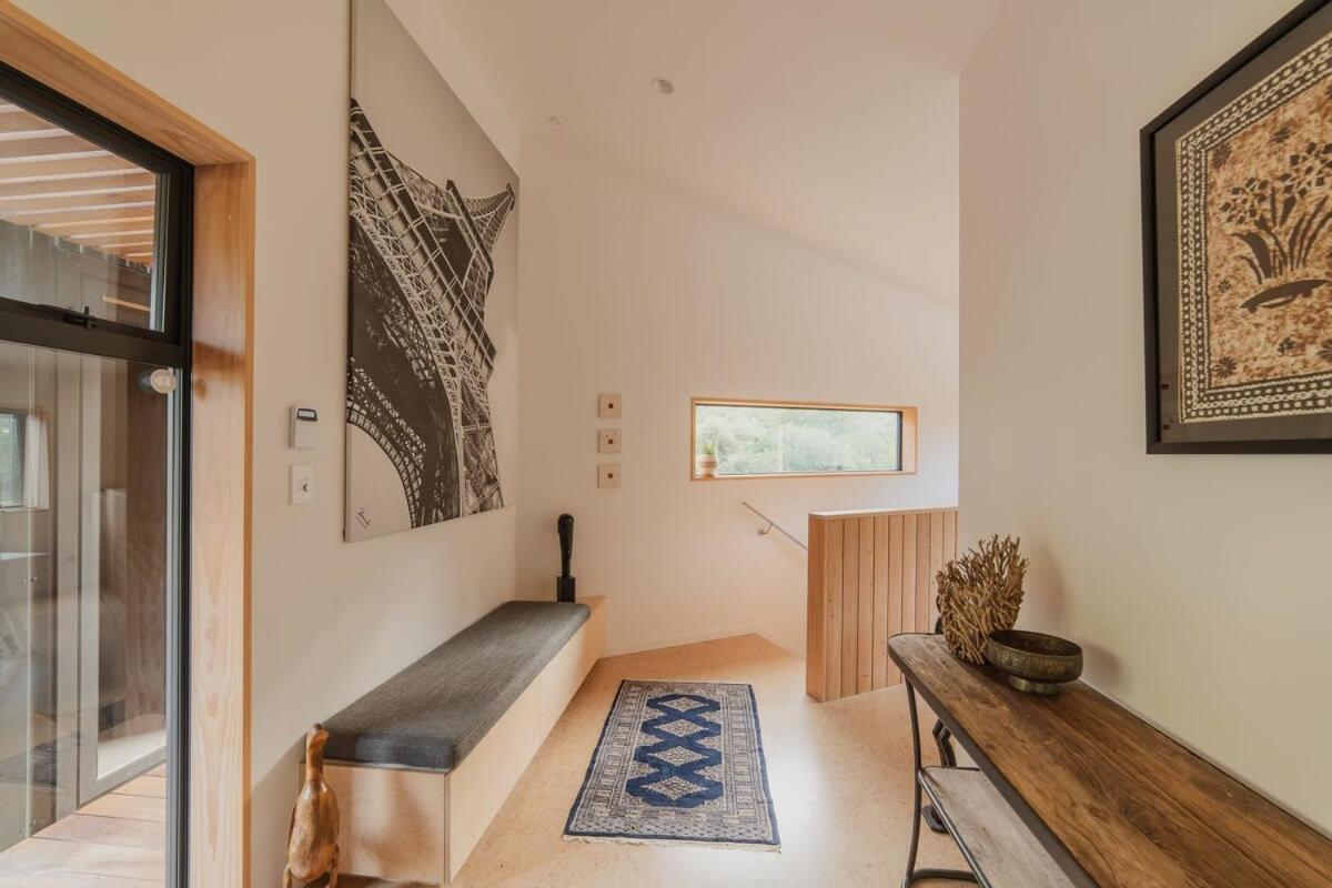 Holiday home Ocean Views At Rapanui Lodge- 4br Gem With Parking