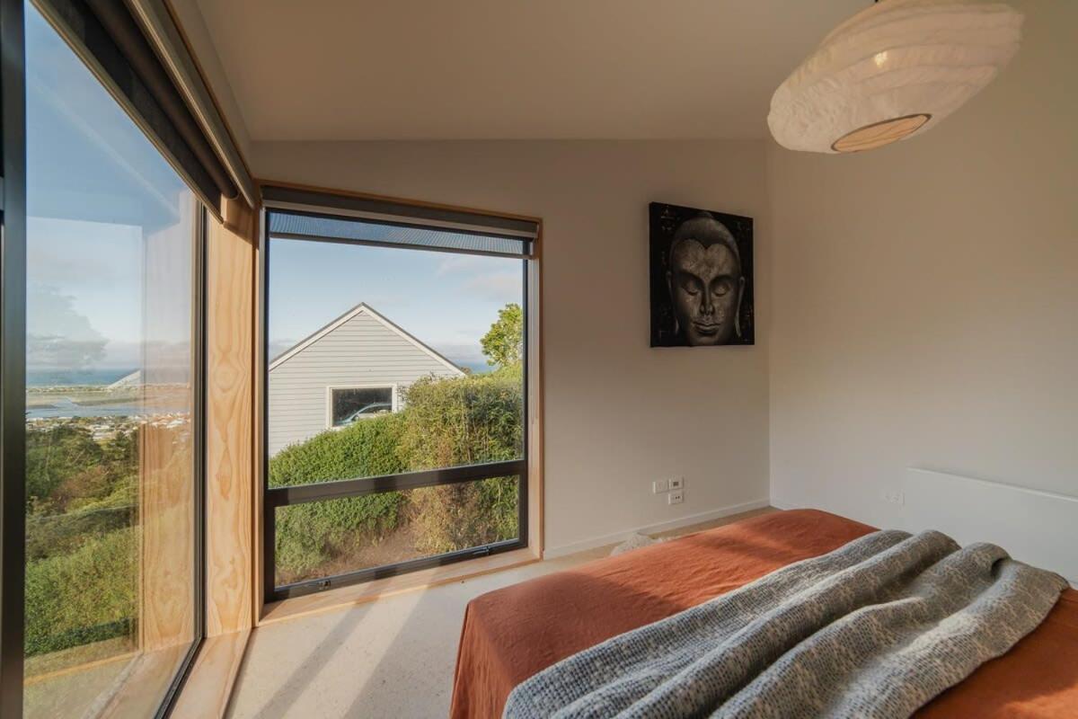 Ocean Views At Rapanui Lodge- 4br Gem With Parking * Christchurch