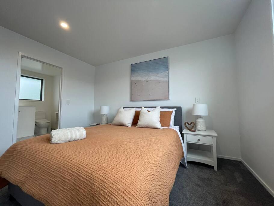 Holiday home Parkside Retreat - 3 Beds -sleeps 6 Near Westfield Christchurch