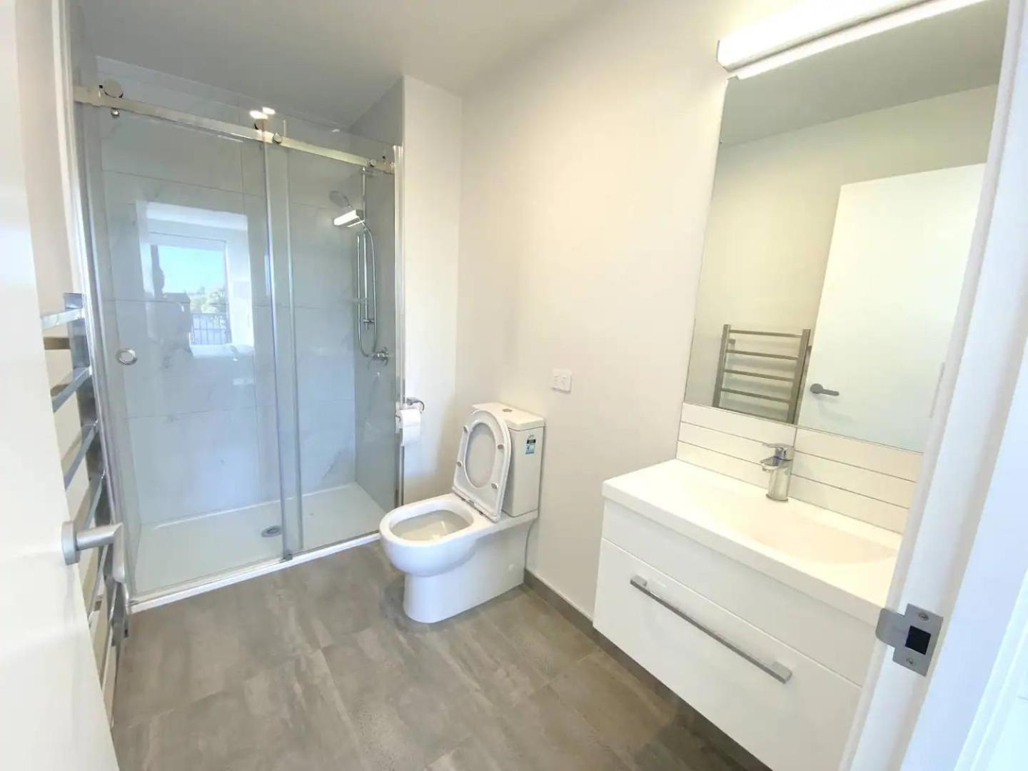 Ensuite In *