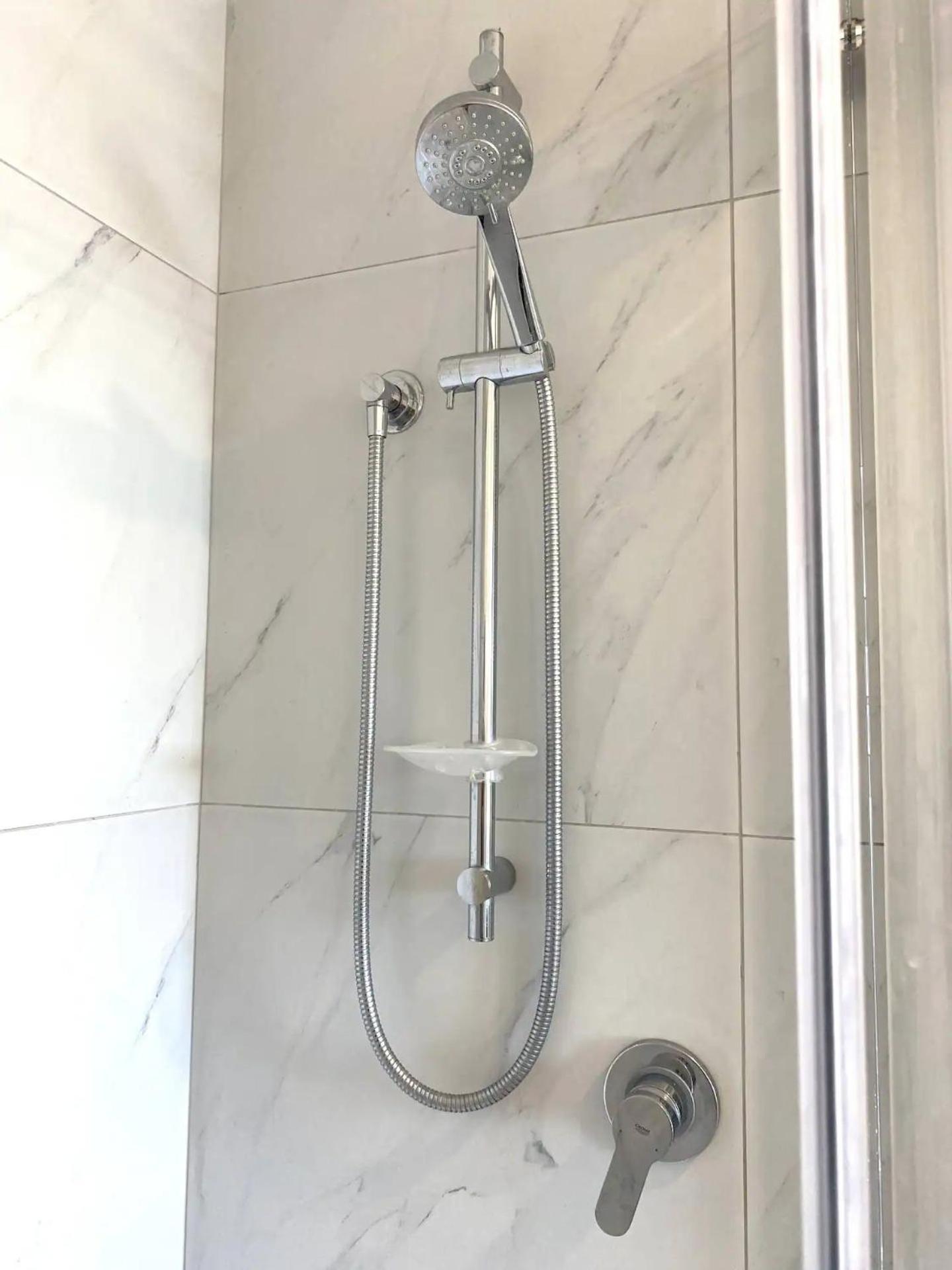 Ensuite In * Christchurch