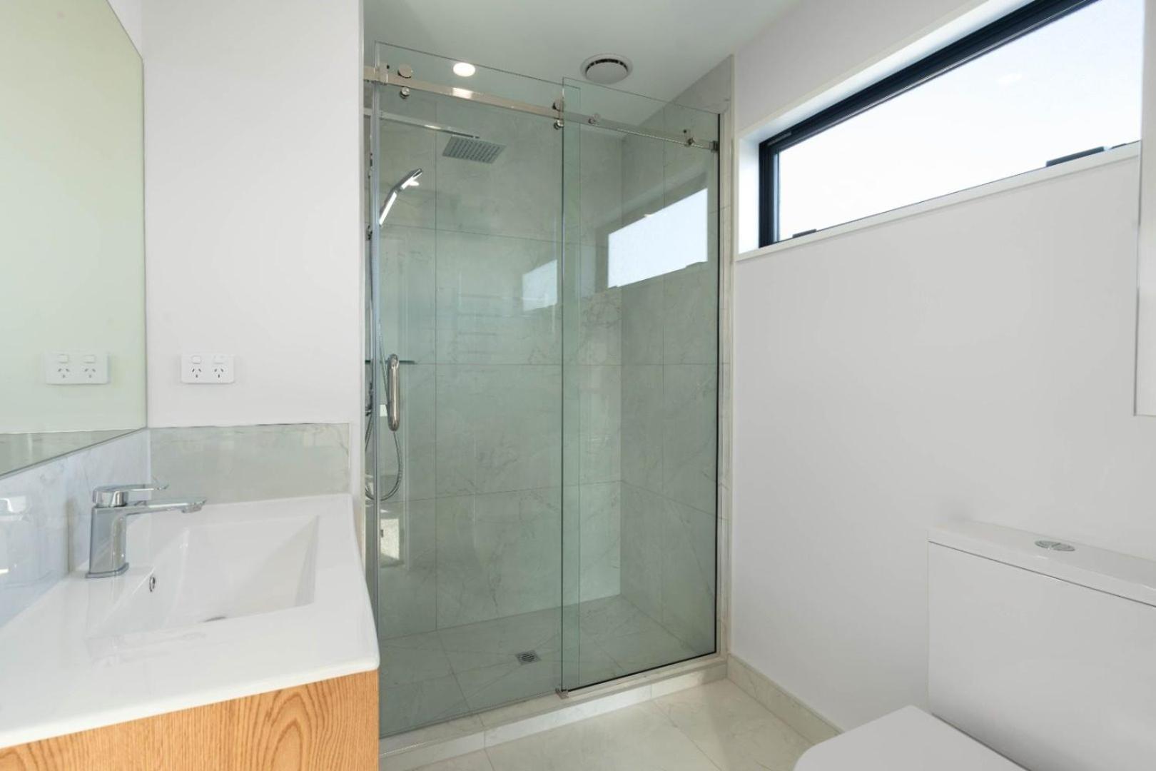 Brand New Close To Cbd 3 Bed 3 Bath With Garage Christchurch