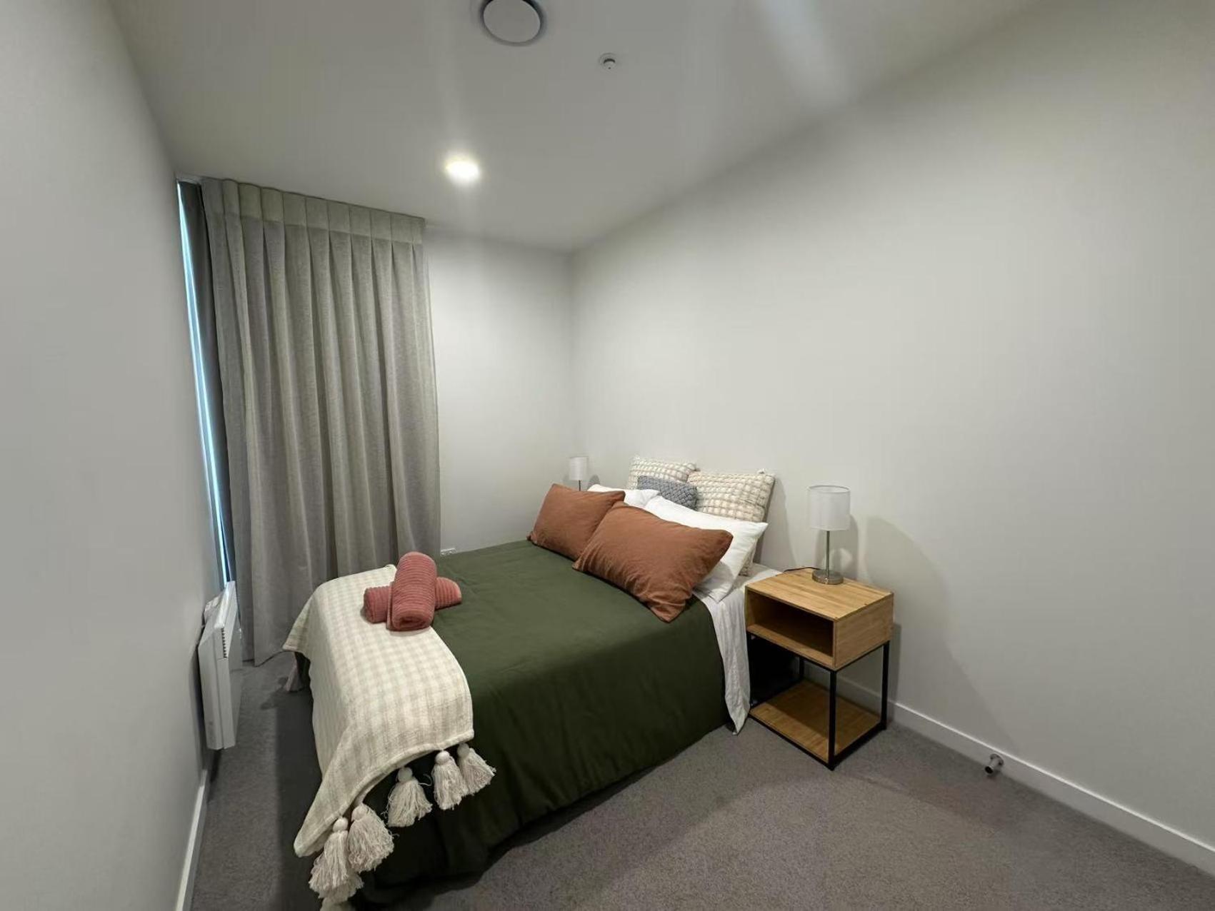 River Side Oasis With Free Parking Apartment