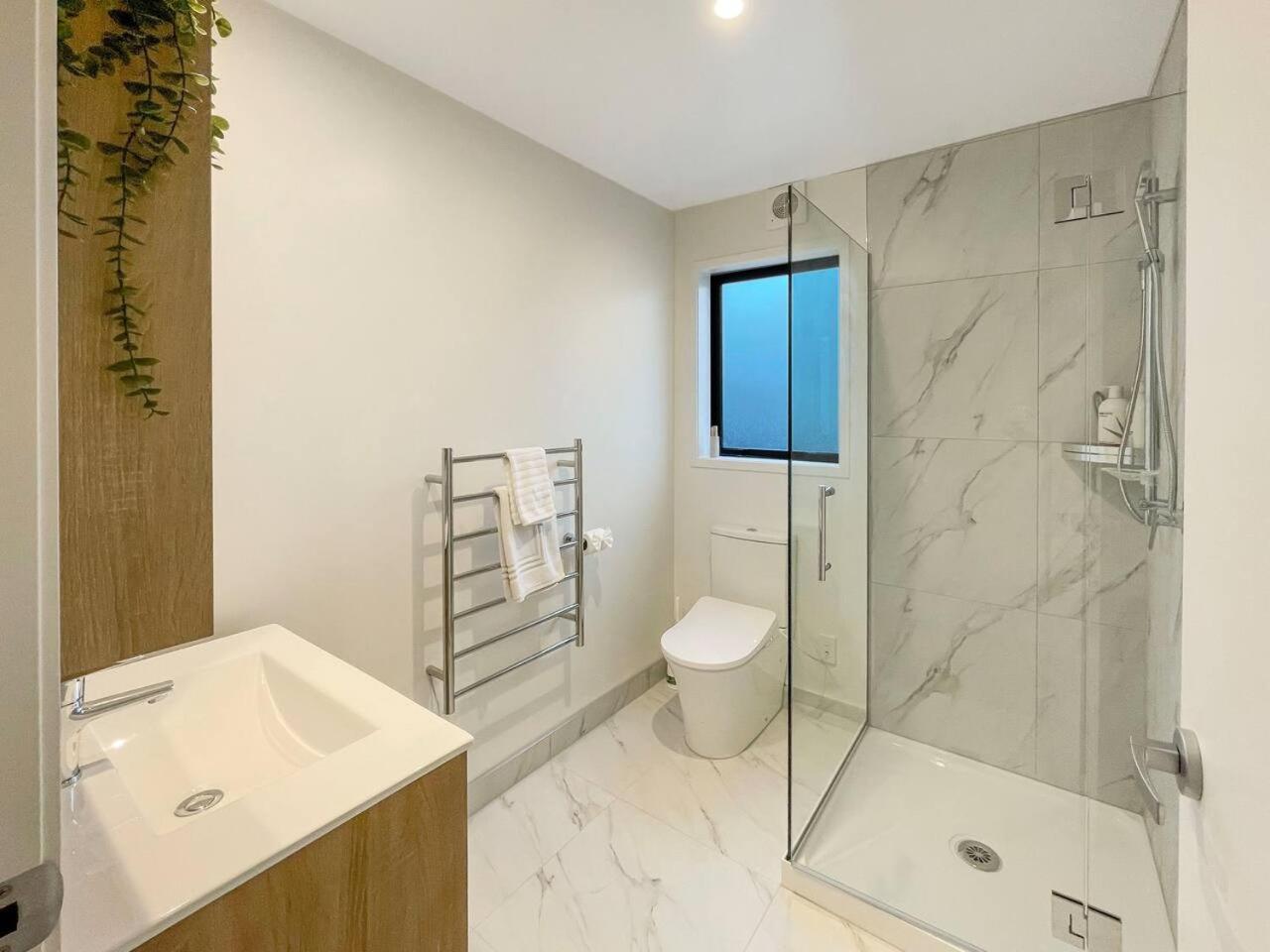 Bright Corner Unit 1br Cbd