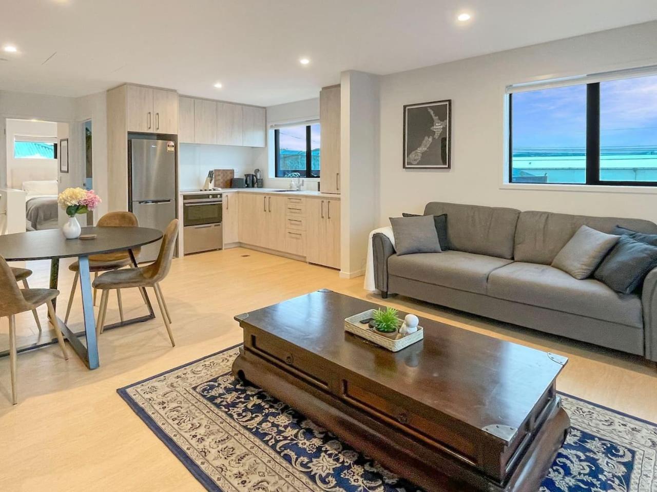 Bright Corner Unit 1br Cbd Christchurch