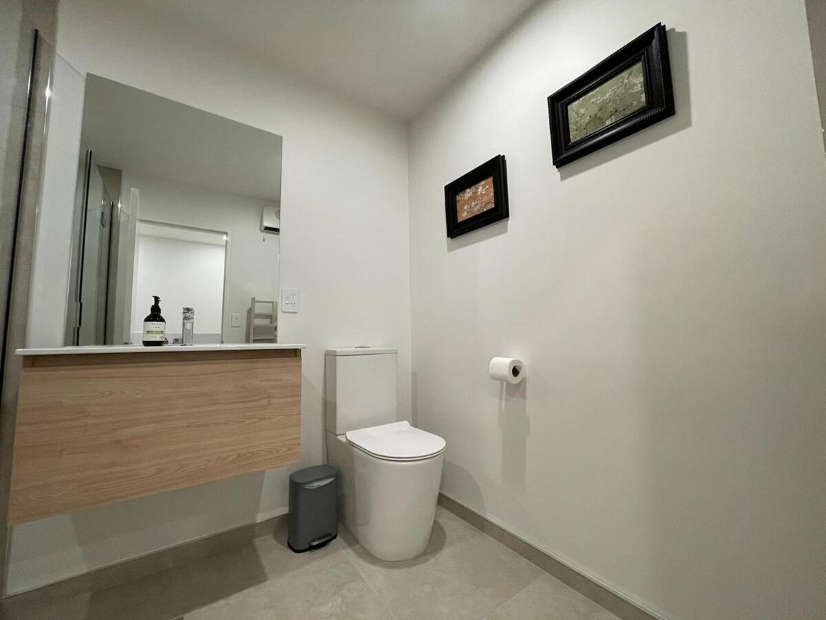 Apartment Lux New Cbd Retreat - 2bed2bath With Parking!