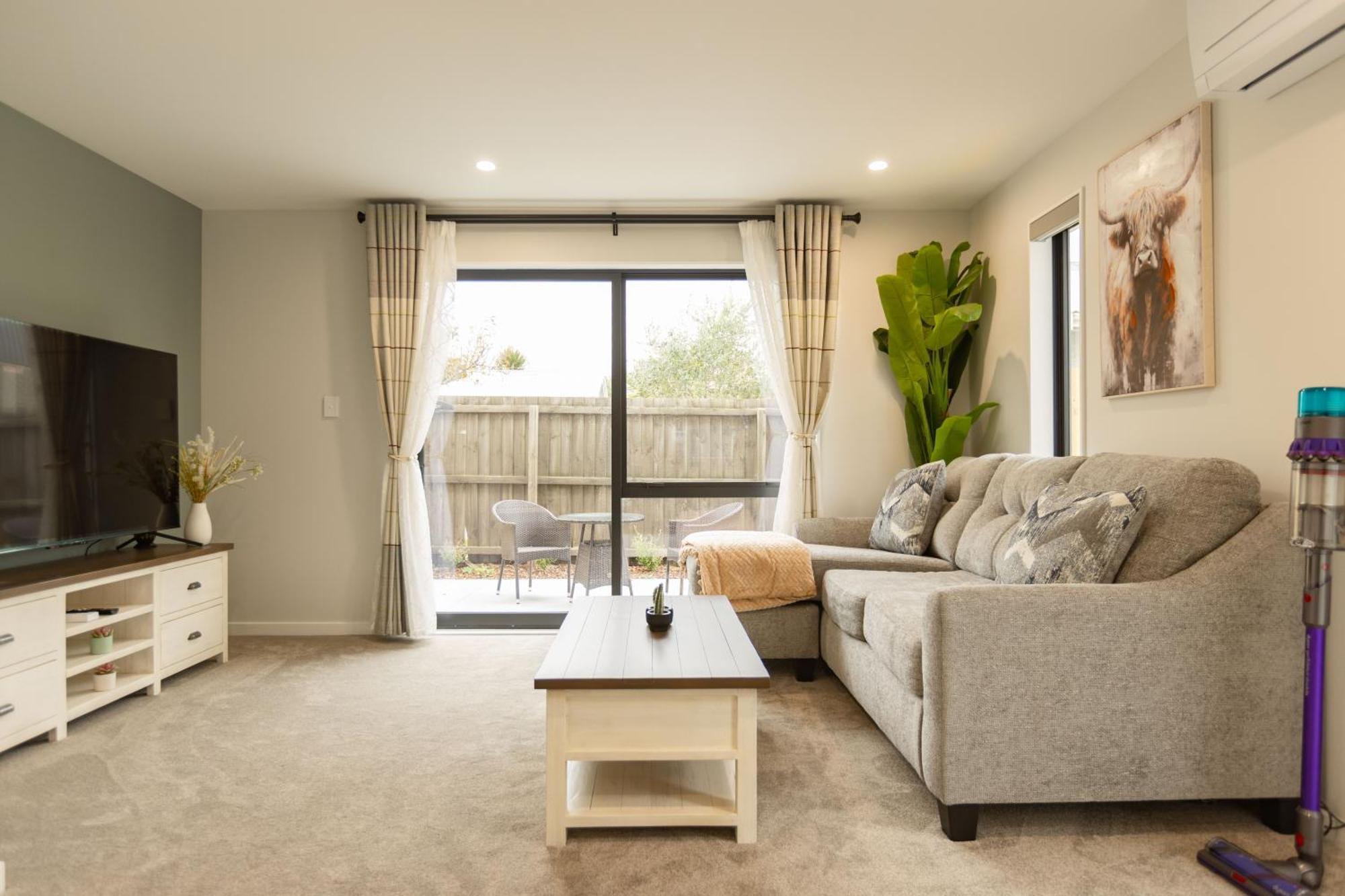 Brand New 3br With Parking * Christchurch