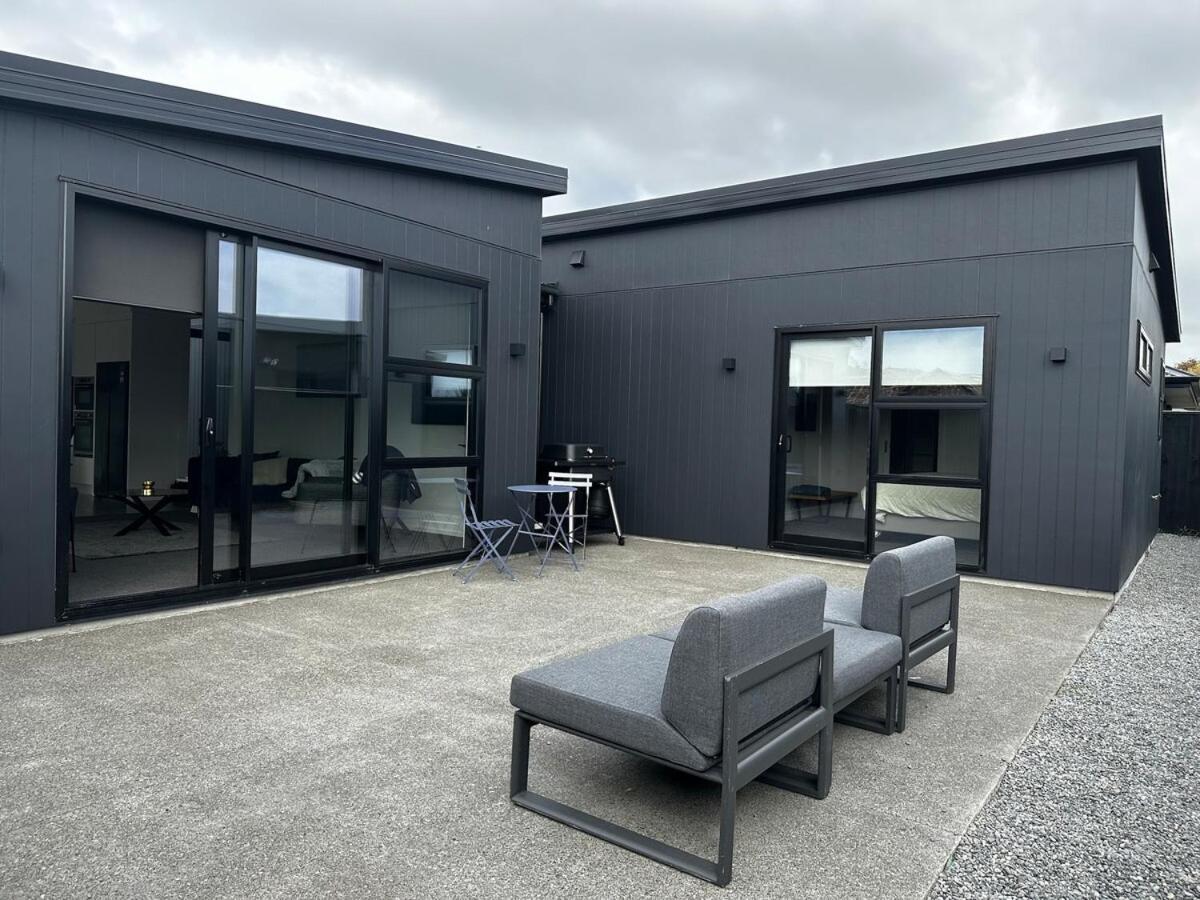 Tranquil New With Stunning Hill Views Holiday home