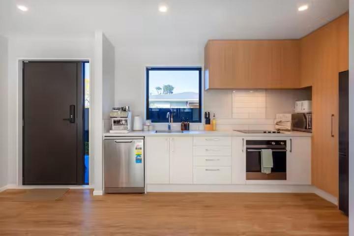 Stylish Townhouse With Hot Tub Apartment *