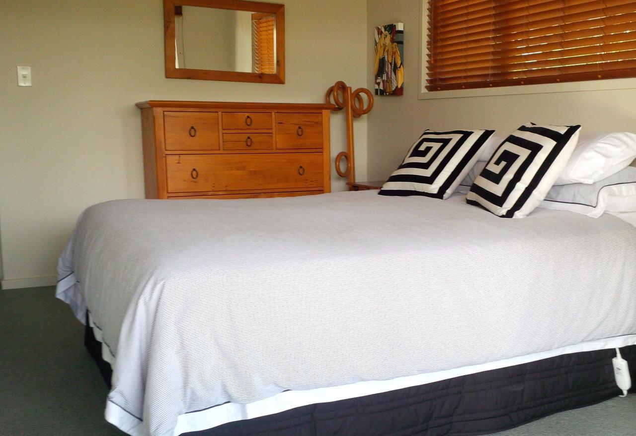 Amherst On Cashmere Bed & Breakfast