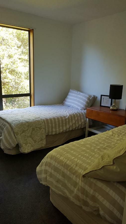 Holiday home Tranquil Treehouse Christchurch