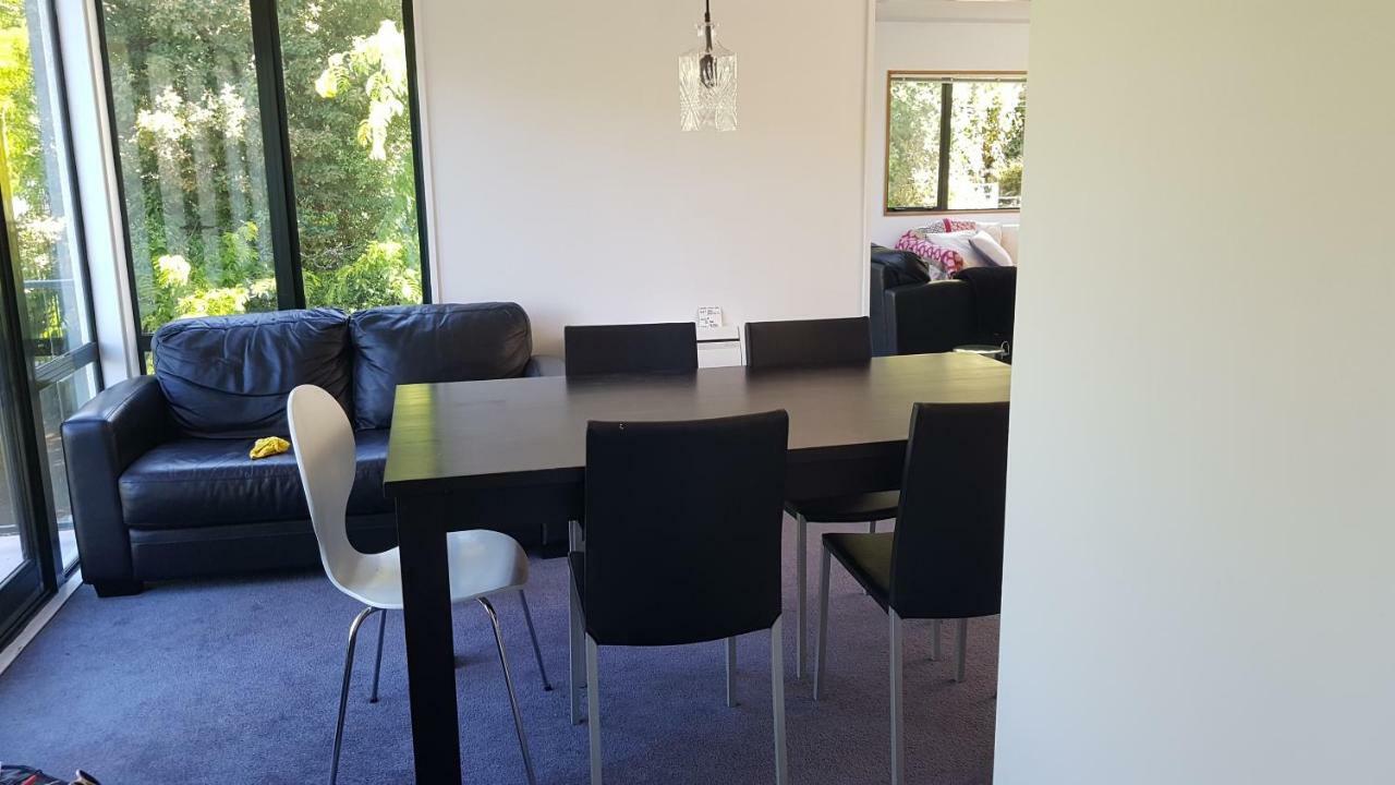Holiday home Tranquil Treehouse Christchurch