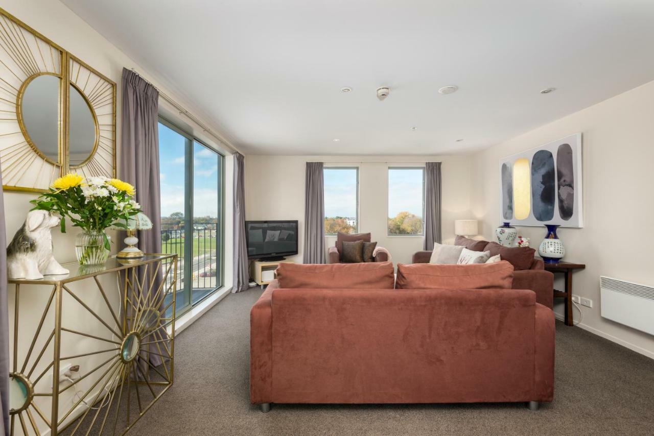 Center 2bdr With Views * Christchurch