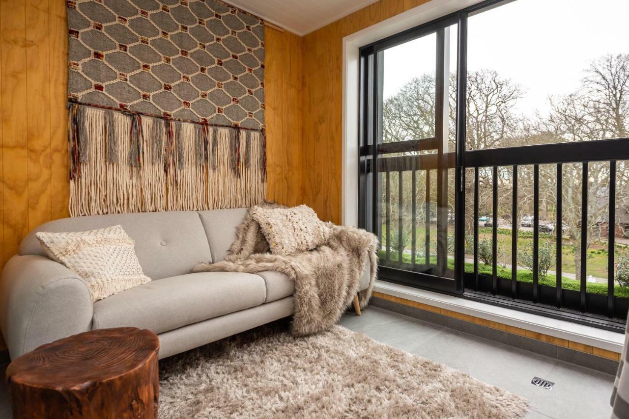 Apartment Penthouse With Park View Christchurch