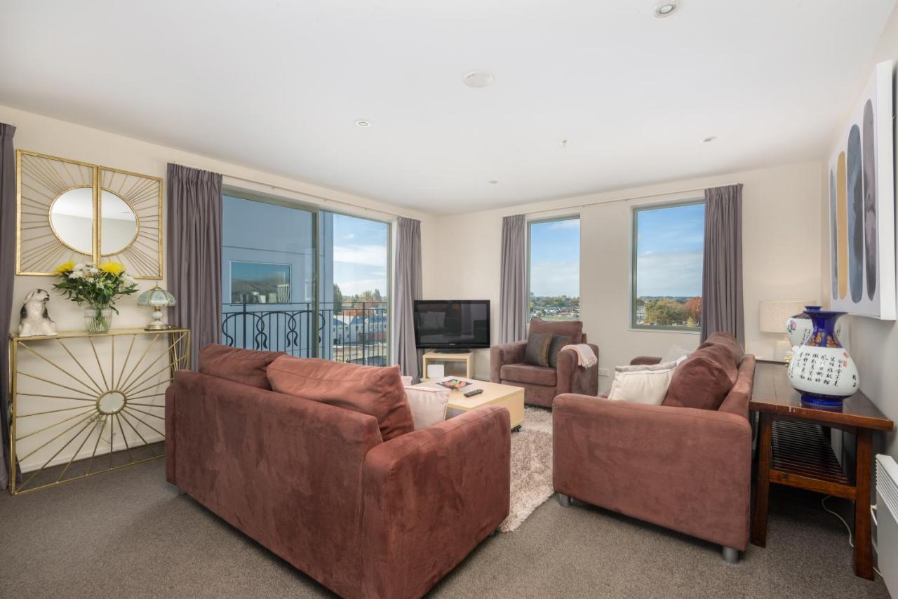 Center 2bdr With Views * Christchurch