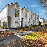 Linwood Avenue - Christchurch Holiday Home