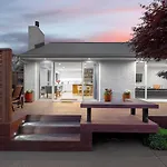 Family-Friendly, Home & Garden, 4Br, By Airport, Free Parking