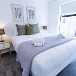 Christchurch Entertainment Hub 2 Bed 2 Bath W Carpark