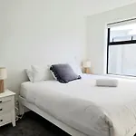 Central 2Brm 2Bth Townhouse Free Carpark