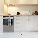 Serenity In The Centre: 2 Bed 2 Bath