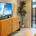 Latimer Square 1 Bed 1 Bath - Single Level