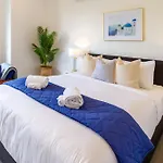 Central Christchurch Santorini Style 1Br Studio