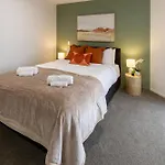 Chic 3-Br Cbd Gem In Christchurch: Prime Location