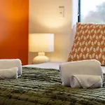 Serene Living 2 Bed With Carpark