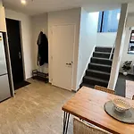 Luxury 2 Bedroom By St James Park