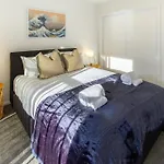 Beachfront 2Br Retreat With Stunning Views