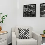 The Ultimate Villa In Central City Christchurch - Sleeps Up To 33-Guests