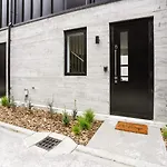 Central City Abode On St Asaph