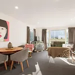 Charming Sunny Retreat Book Now