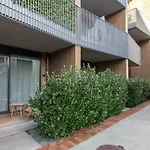 Central Location New Luxury Secure Park 3 Mins Cbd